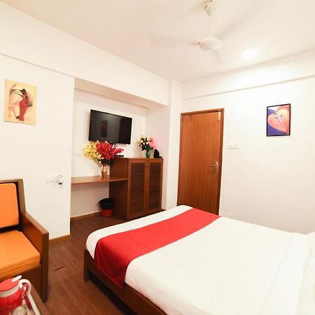 Hotel Aircraft International Мумбаи Экстерьер фото